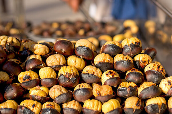 Kestane Kebab (roasted chestnuts)