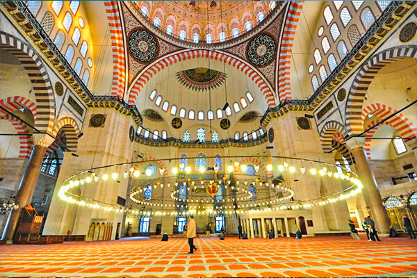 The interior of Suleymaniye Mosque