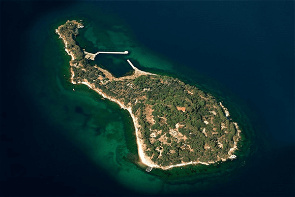 Kaşık Island