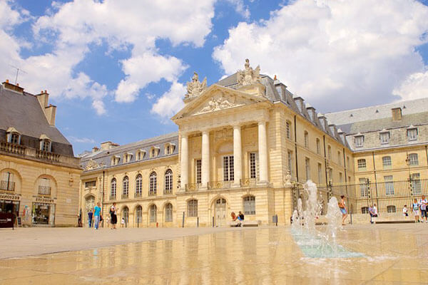 Palace des Ducs (Palacio de los duques de Borgoña)