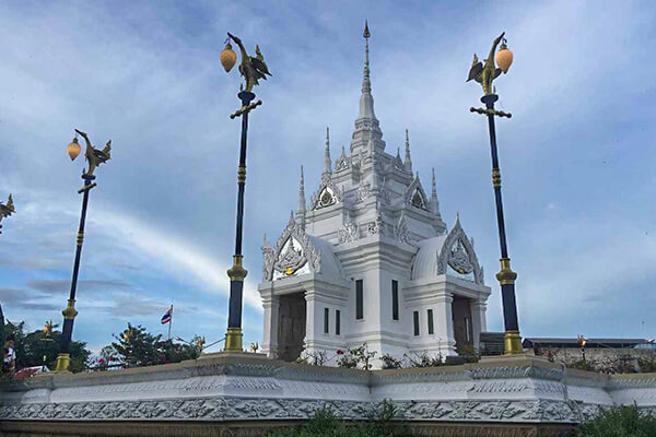 Surat Thani city pillar shrine (San Lak Muang)