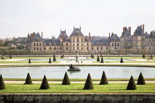 The history of Château de Fontainebleau