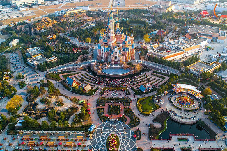 Step Into The Enchanting World Of Shanghai Disneyland 