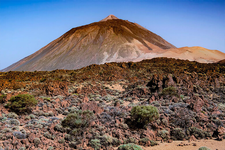 Volcan El Teide: The Tallest Peak in the Canary Islands