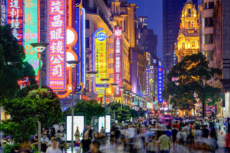 The Fascinating History & Culture of Shanghai’s Nanjing Road