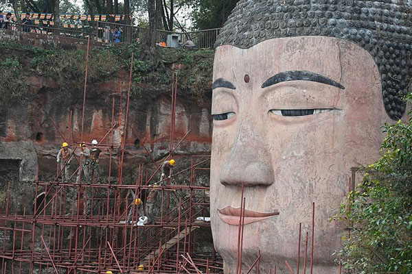Restoration of Giant Buddha in Leshan