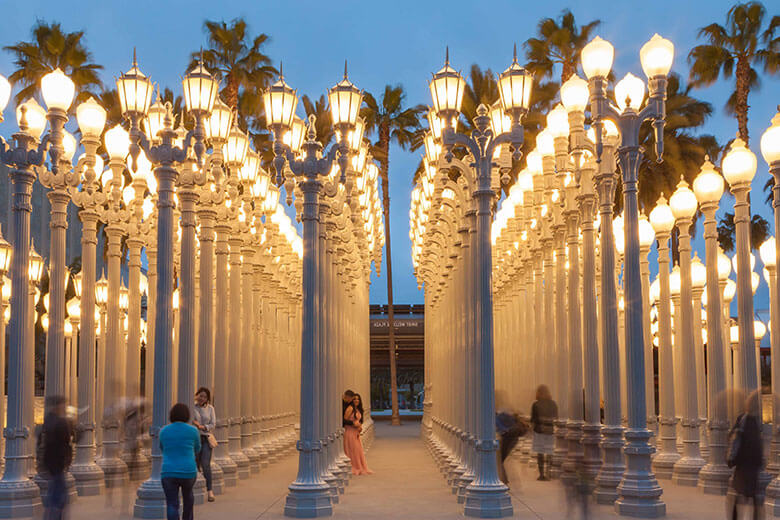 Discover the best museums in Los Angeles with our Top 10 list!