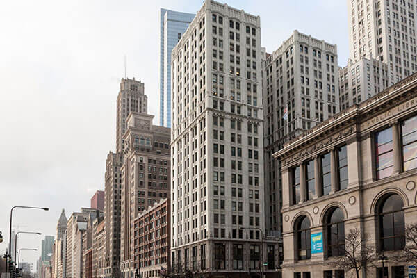 The attractions and highlights of Michigan Avenue