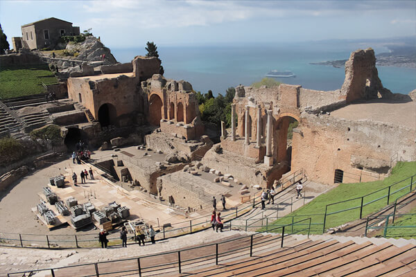 Taormina Amphitheatre history