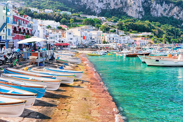 Discover the wonders of Capri