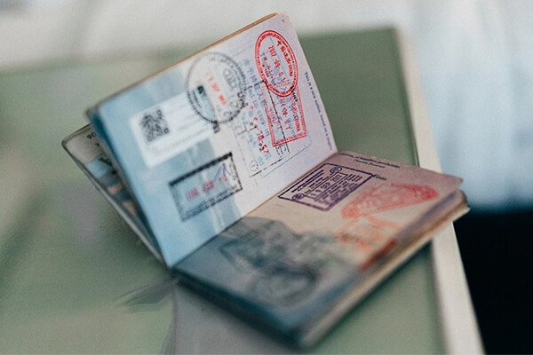 Visa types and work permits for expats in the UAE
