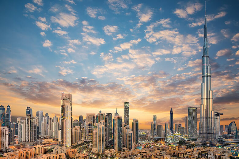 Moving to the UAE: The Ultimate Guide for Expats