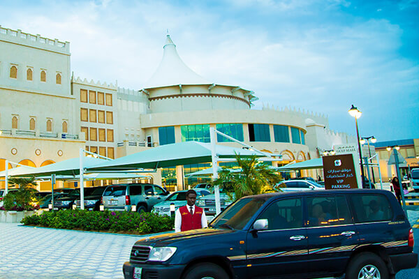 Qatar Gulf Mall's Exterior