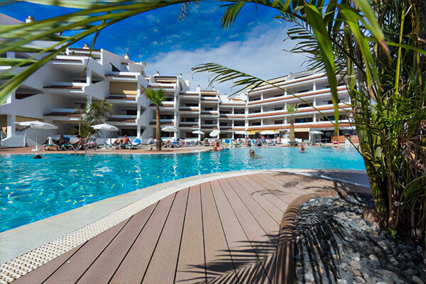 Hotels or villas in Paloma Beach, France