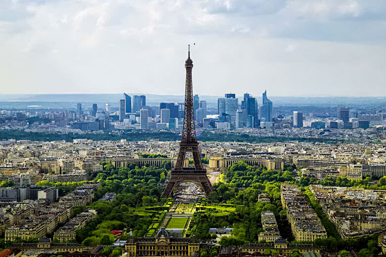 Top 10 Affordable Paris Hostels for Budget Travelers