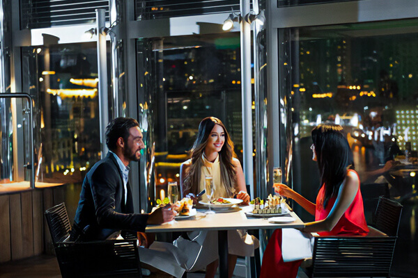 Burj Khalifa gives you the opportunity to dine at the world’s tallest restaurant