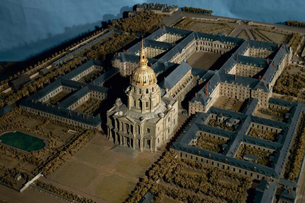 Construction and architecture of Les Invalides, Paris